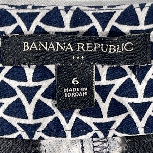 Banana Republic womens navy and white geometric polyester 3.5" shorts - size 6 - Picture 4 of 10
